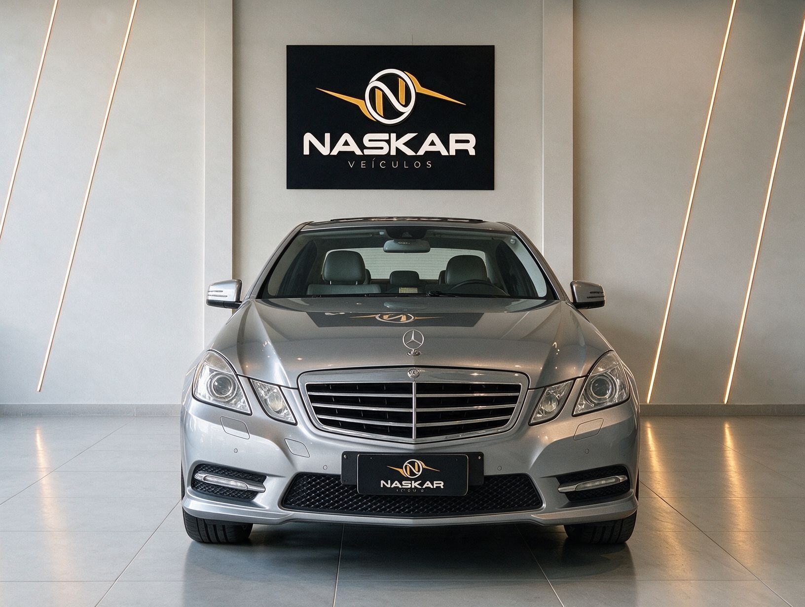 MERCEDES-BENZ E 250 CGI 2013 — foto 7